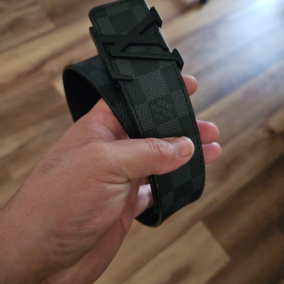 Louis Vuitton - Picture 4 of 4